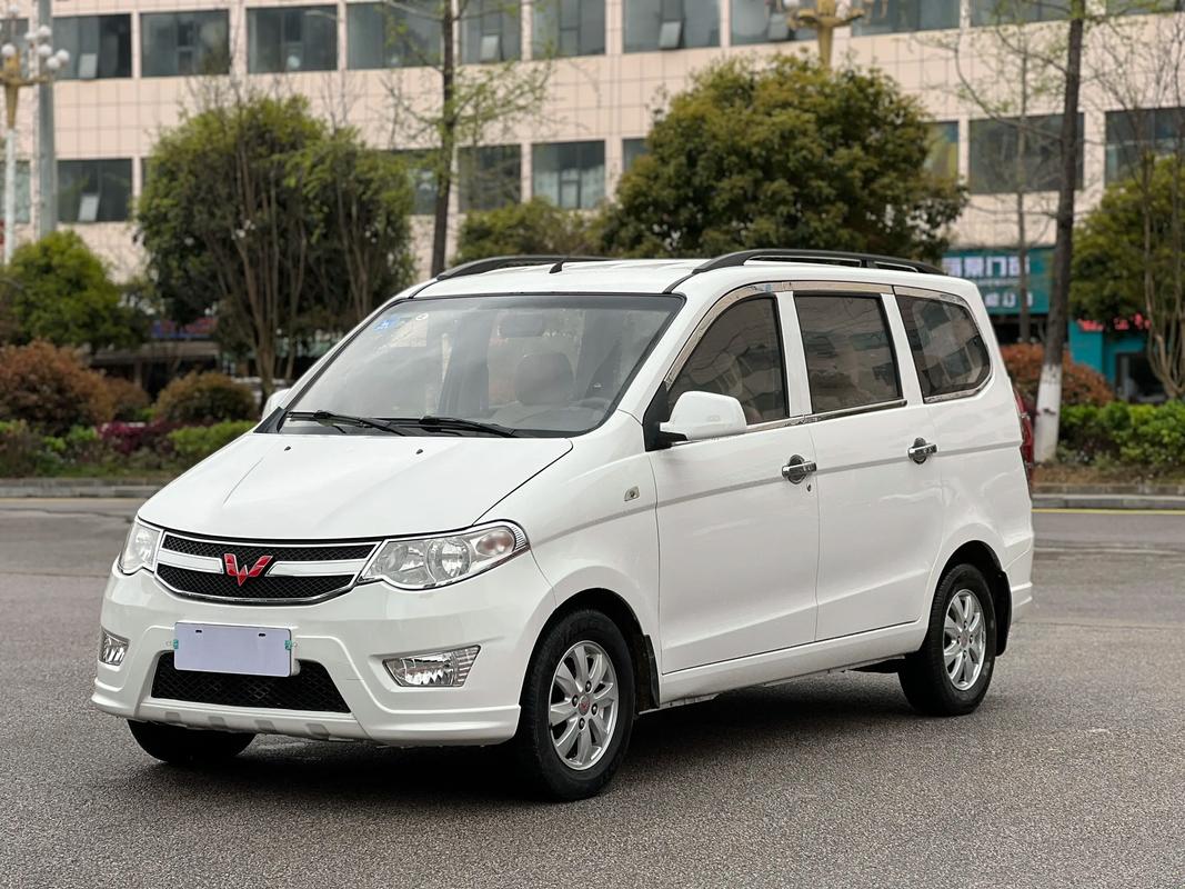 五菱宏光almaz 五菱宏光s