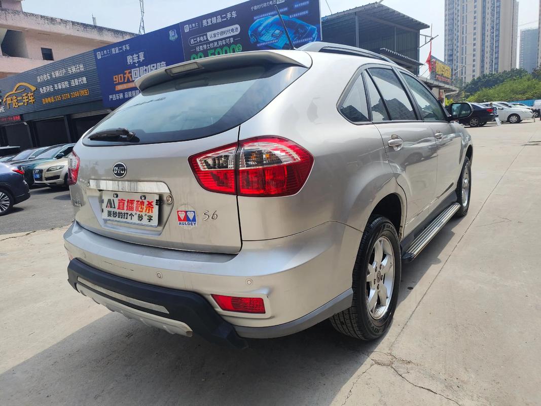 12年比亚迪s6自动挡怎么样(12年比亚迪s6自动挡二手车值多少钱)