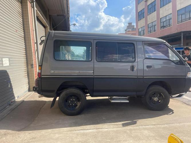东南三菱得利卡四驱面包车/大面包三菱东南得利卡